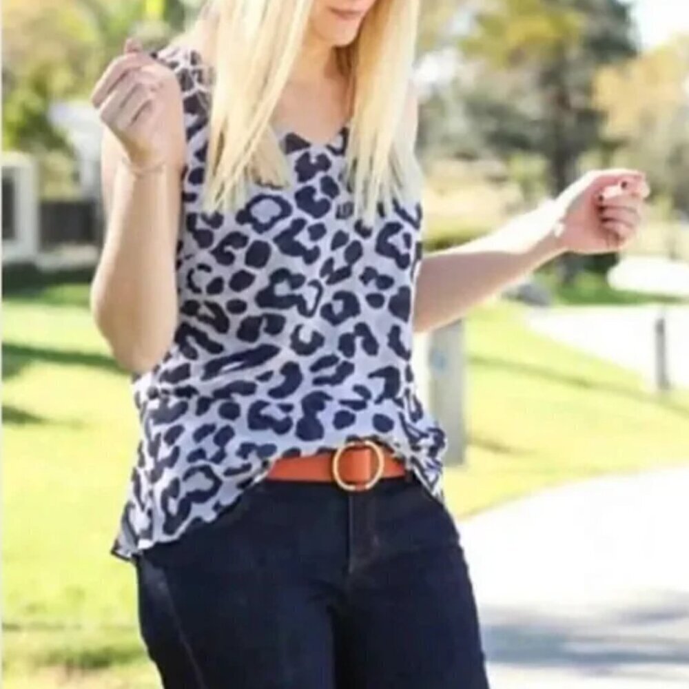 CAbi #5536 Feline Blouse‎ Animal Print Purple Sleeveless Size XS